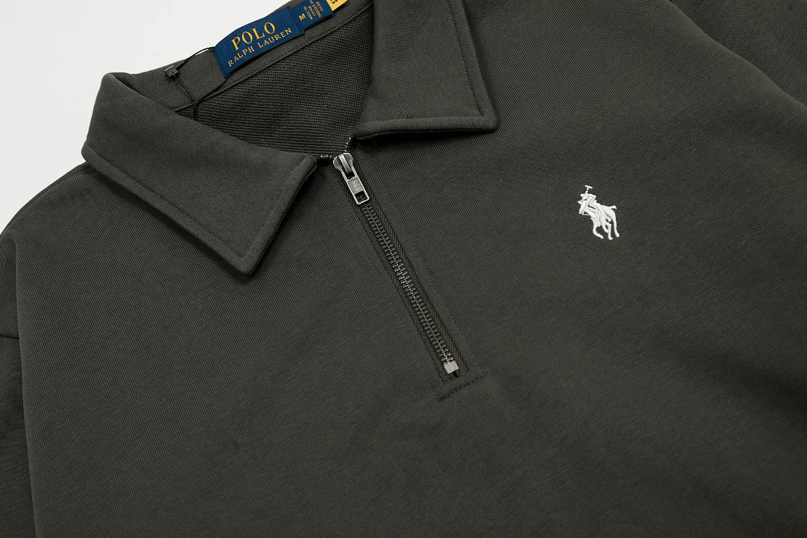 P260 Top quality" Style number: 8091# [Ralph Lauren classic pony embroidered half-zip lapel POLO sweatshirt] ✅Ralph Lauren Ralph Lauren autumn and winter basic versatile polo lapel sweatshirt for men and women couples ✅High weight pure cotton terry original consistent YKK zipper widened and thickened threads ✅Old money style lazy style full retro style simple popular style ✅Autumn and winter single wear, simple and easy to wear underneath A must-have recommendation for couples Size: S-XL Color: White Khaki Retro Green